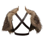 Schultermantel Wikinger – Vorderansicht mit überkreuzten Lederriemen und dichtem Kunstfell, ideal für LARP und Mittelalter.