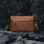 Echtleder Umhängetasche Herren braun, Rückseite mit Reissverschlussfach