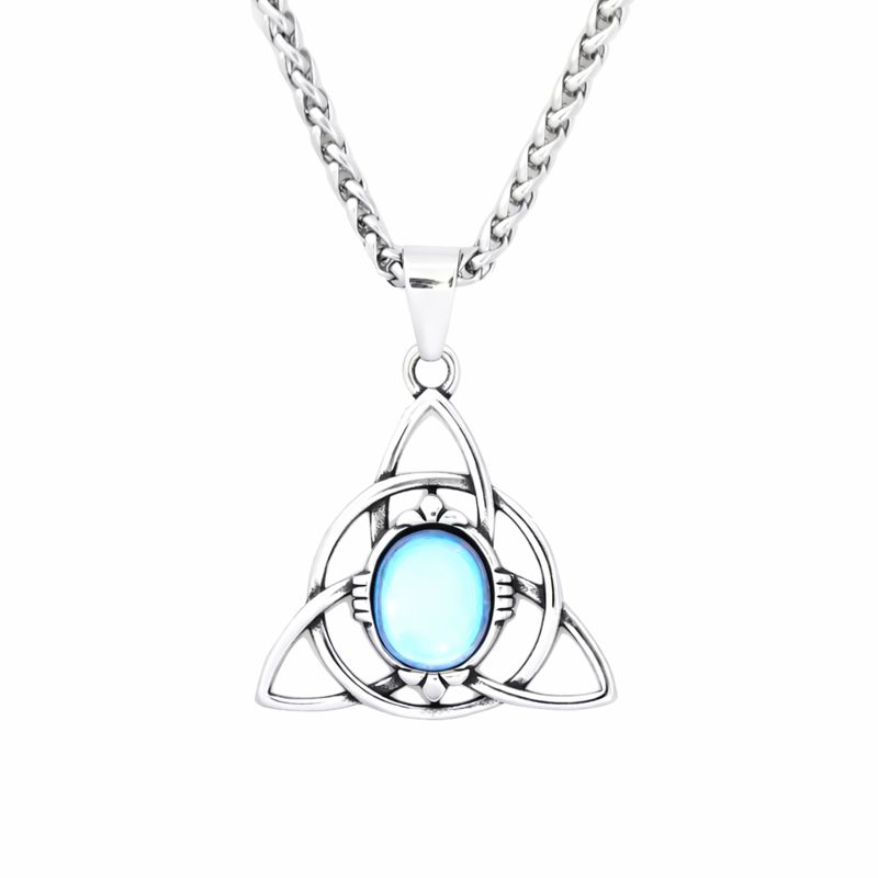 Halskette Damen mit Triquetra Knoten aus Edelstahl und blauem Stein auf weissem Hintergrund