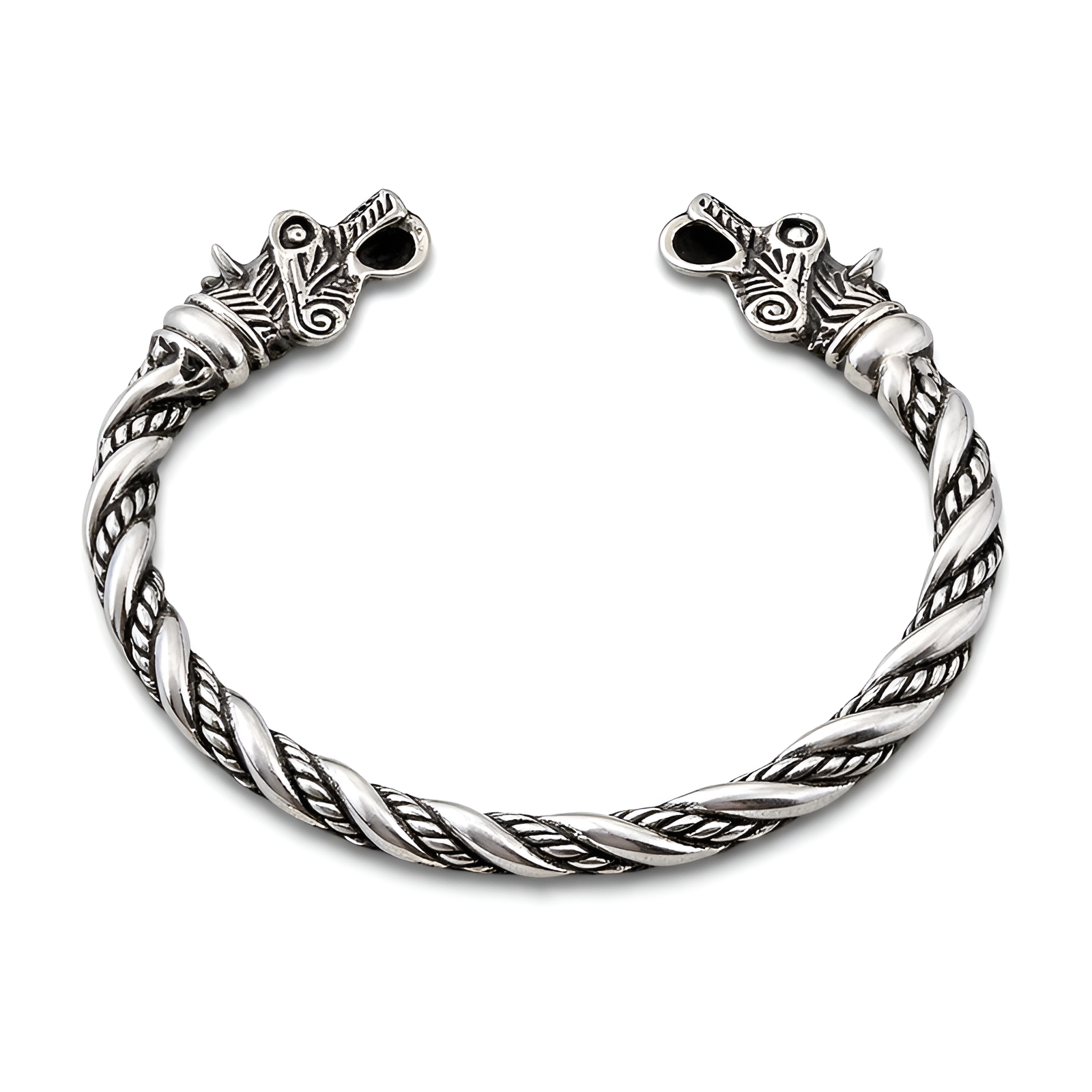 Wikinger Armring aus 925 Sterling Silber mit Drachenkoepfen und gedrehter Flechtung im nordischen Design auf weissem Hintergrund